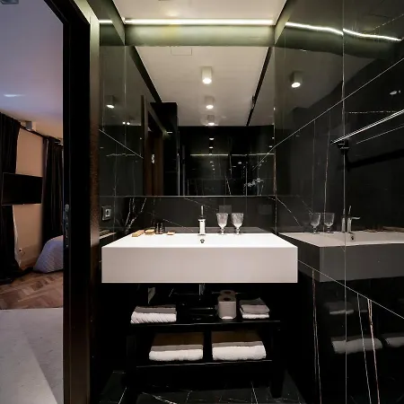 לינה וארוחת בוקר Artale 07 Design 4*
