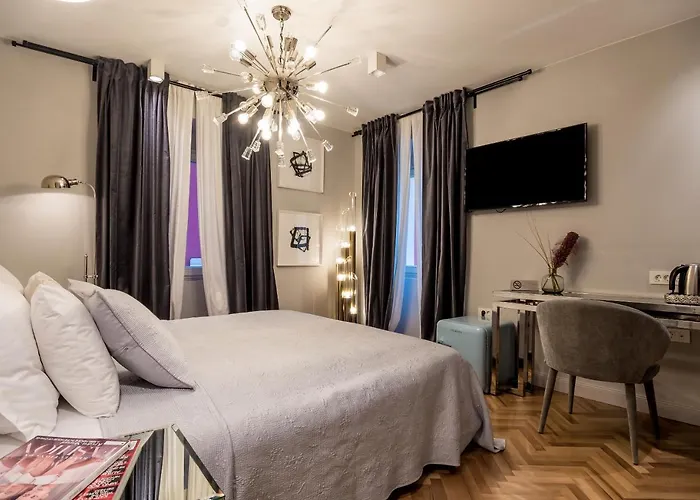 Artale 07 Design Split