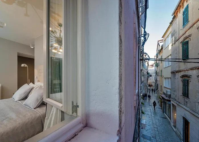 Artale 07 Design 4* Split